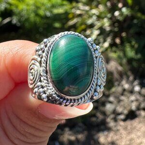 Malachite Gemstone Sterling Silver 925 size 7.5